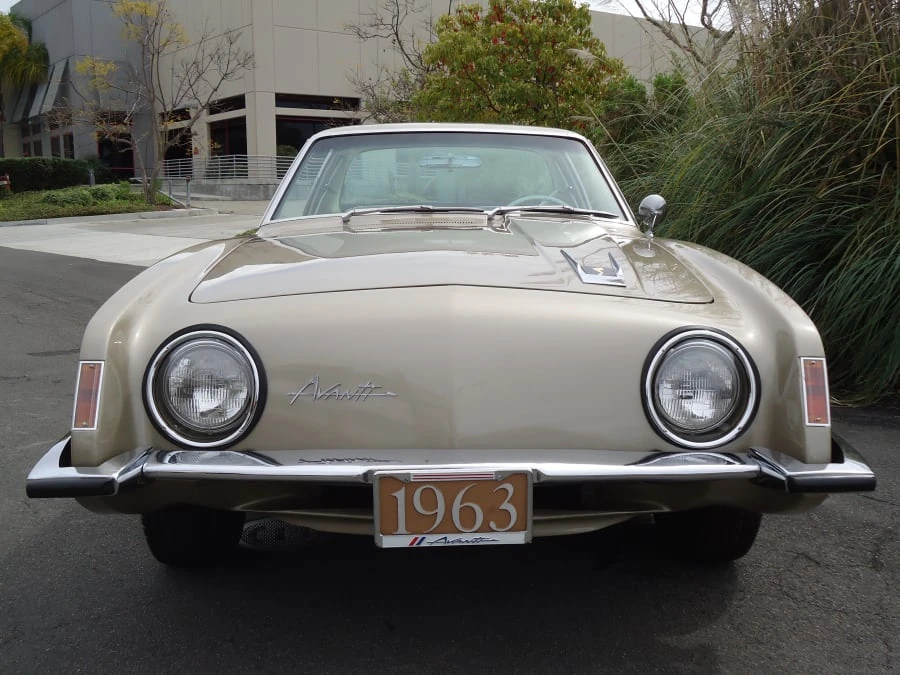 1963 Studebaker Avanti - Image 10 of 10