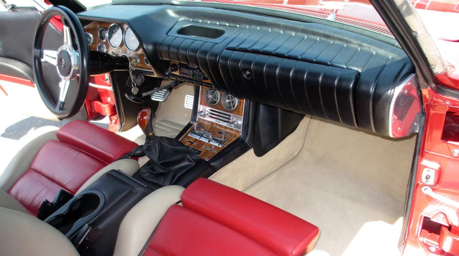 1963 Studebaker Avanti - Image 5 of 12