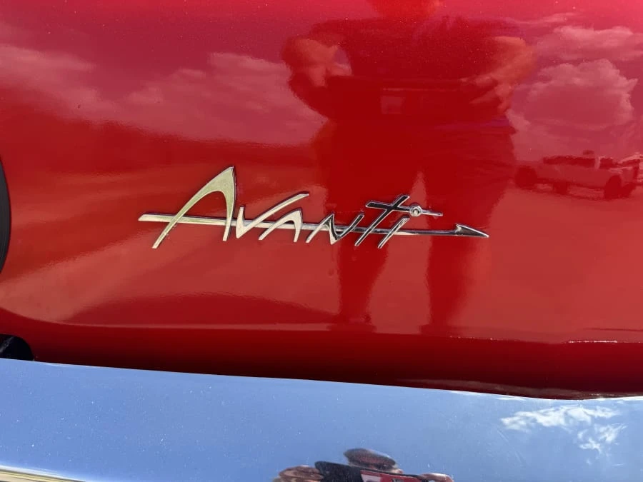 1963 Studebaker Avanti - Image 12 of 15