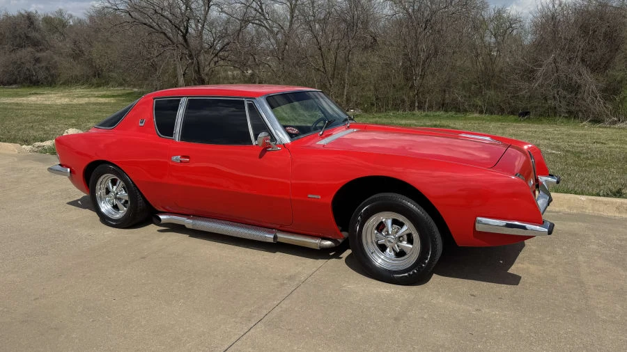 1963 Studebaker Avanti - Image 2 of 15