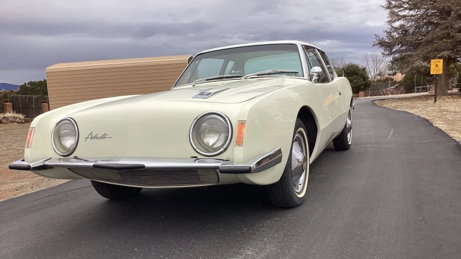 1963 Studebaker Avanti - Image 4 of 16