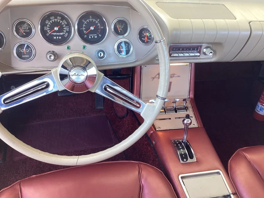1963 Studebaker Avanti - Image 11 of 16
