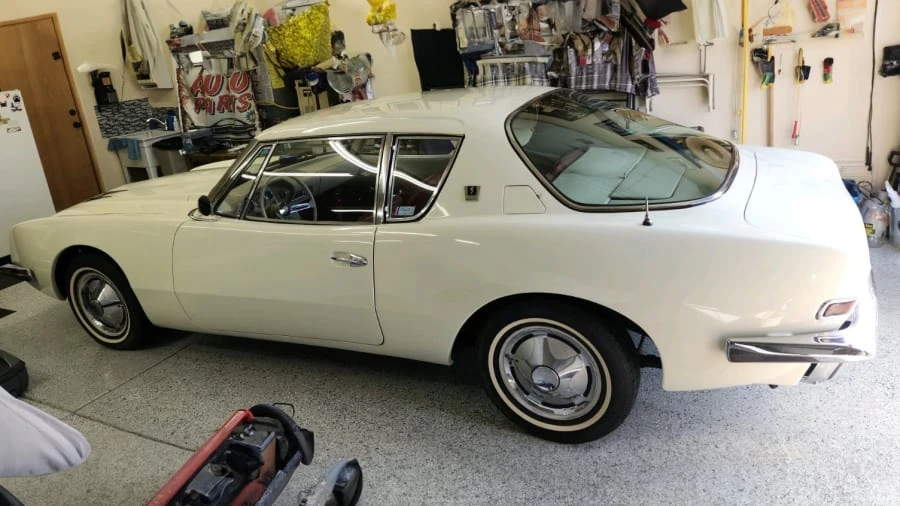 1963 Studebaker Avanti - Image 5 of 16