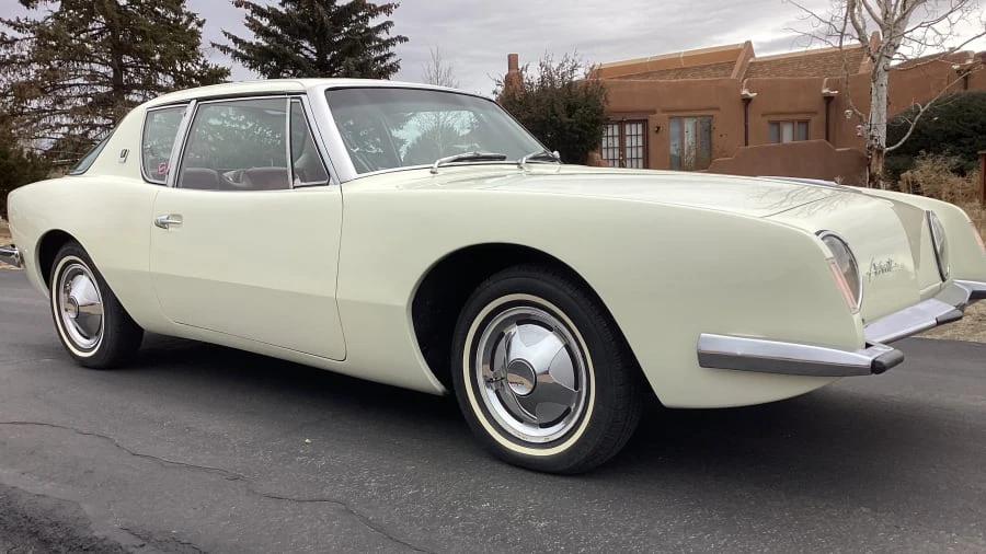 1963 Studebaker Avanti - Image 7 of 16