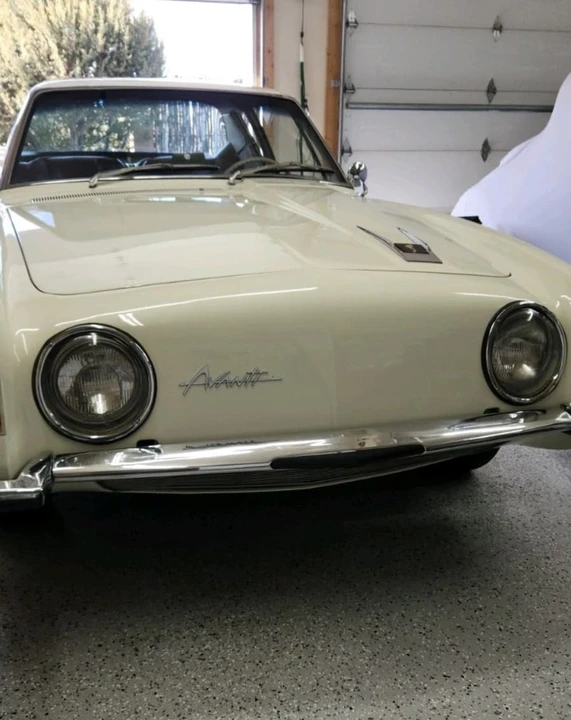 1963 Studebaker Avanti - Image 6 of 16
