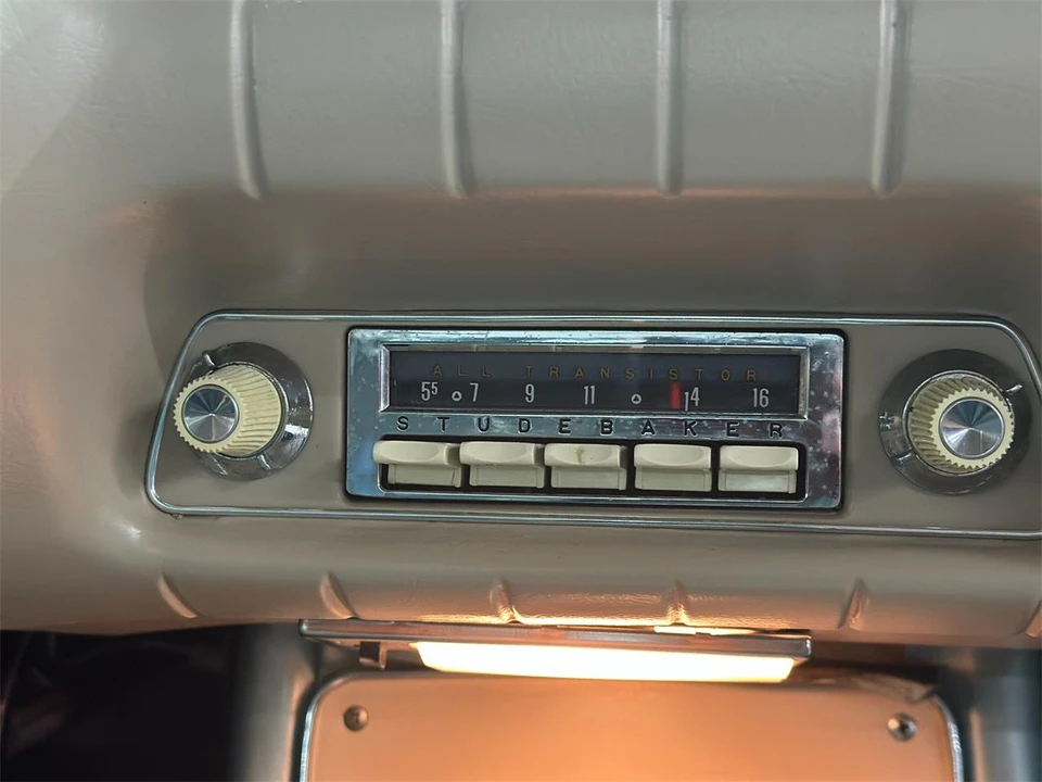 1963 Studebaker Avanti - Image 28 of 31