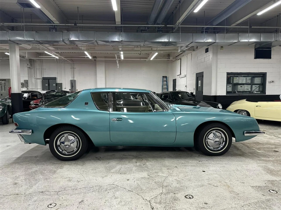1963 Studebaker Avanti - Image 7 of 31
