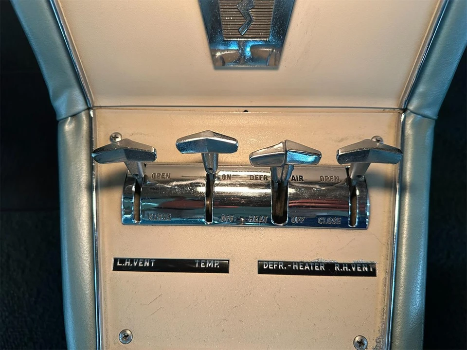 1963 Studebaker Avanti - Image 29 of 31