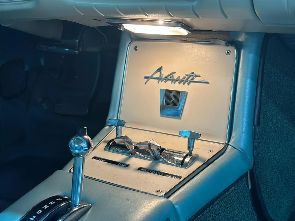 1963 Studebaker Avanti - Image 27 of 31