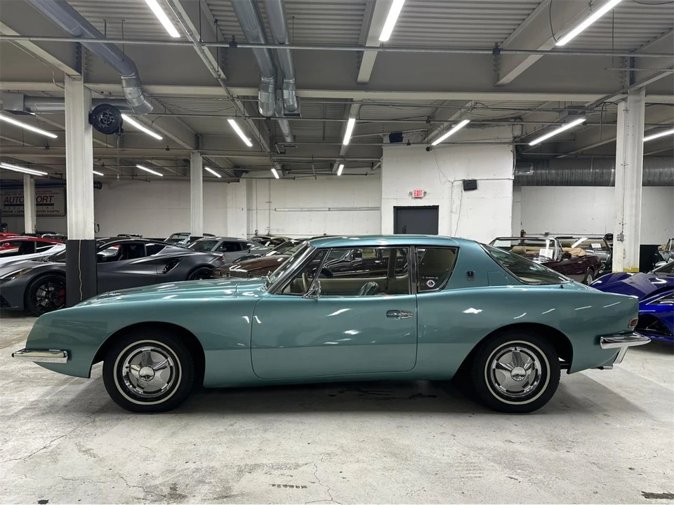 1963 Studebaker Avanti - Image 6 of 31