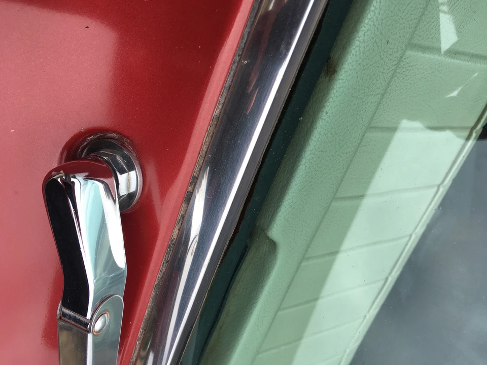 1963 Studebaker Avanti - Image 18 of 31