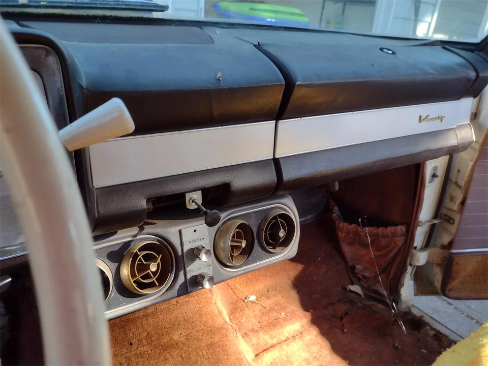 1963 Studebaker Commander - Image 16 of 25