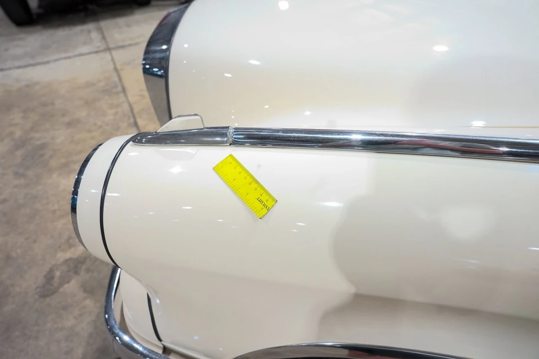 1963 Studebaker Avanti - Image 19 of 31