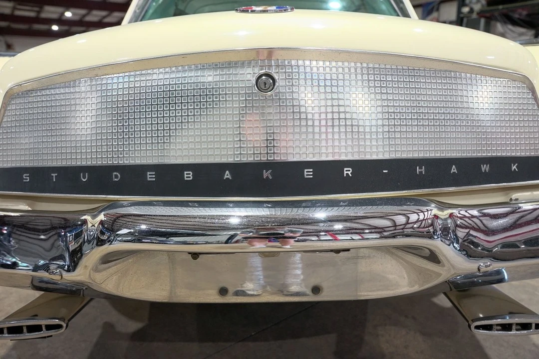 1963 Studebaker Avanti - Image 15 of 31