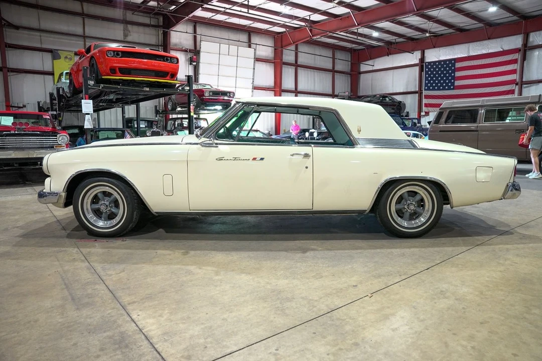 1963 Studebaker Avanti - Image 2 of 31