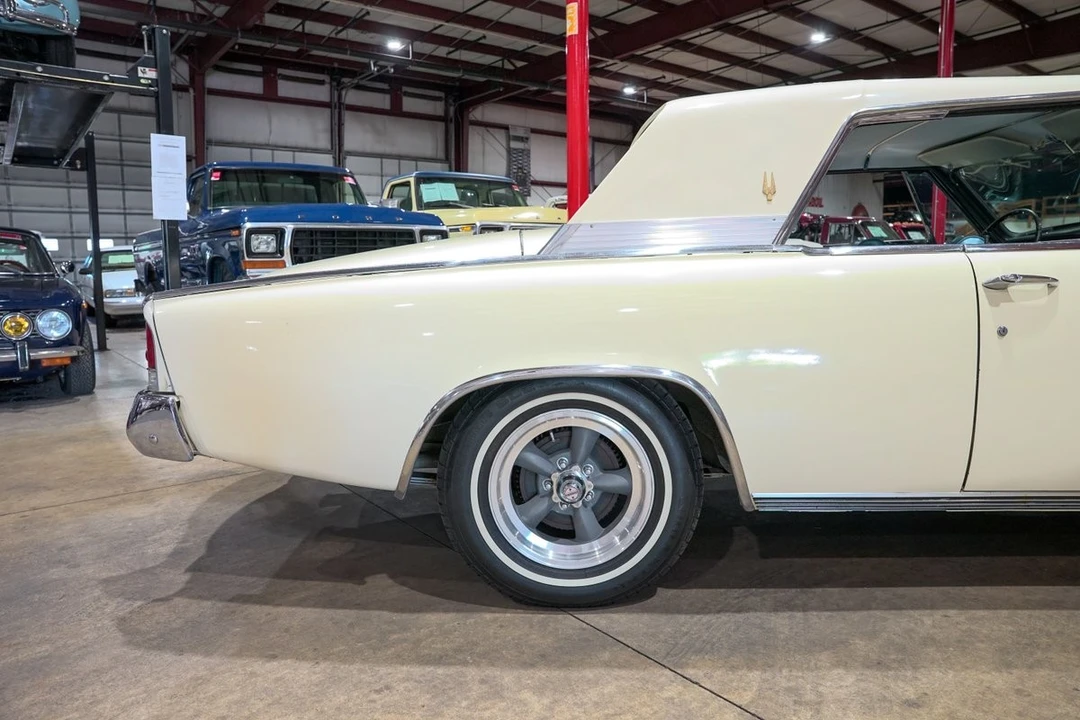 1963 Studebaker Hawk - Image 5 of 10