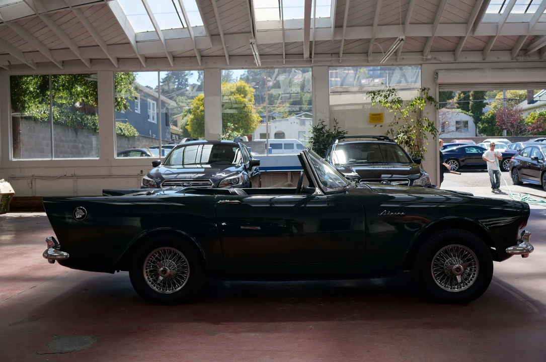 1963 Sunbeam Alpine - Image 9 of 31