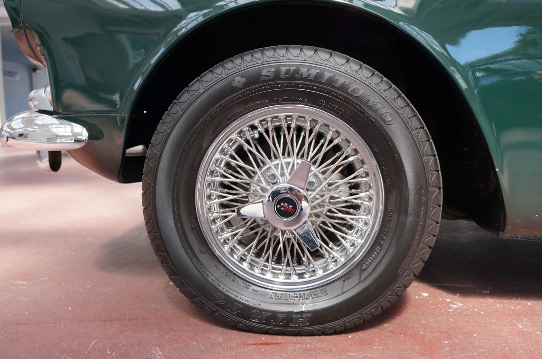 1963 Sunbeam Alpine - Image 11 of 31