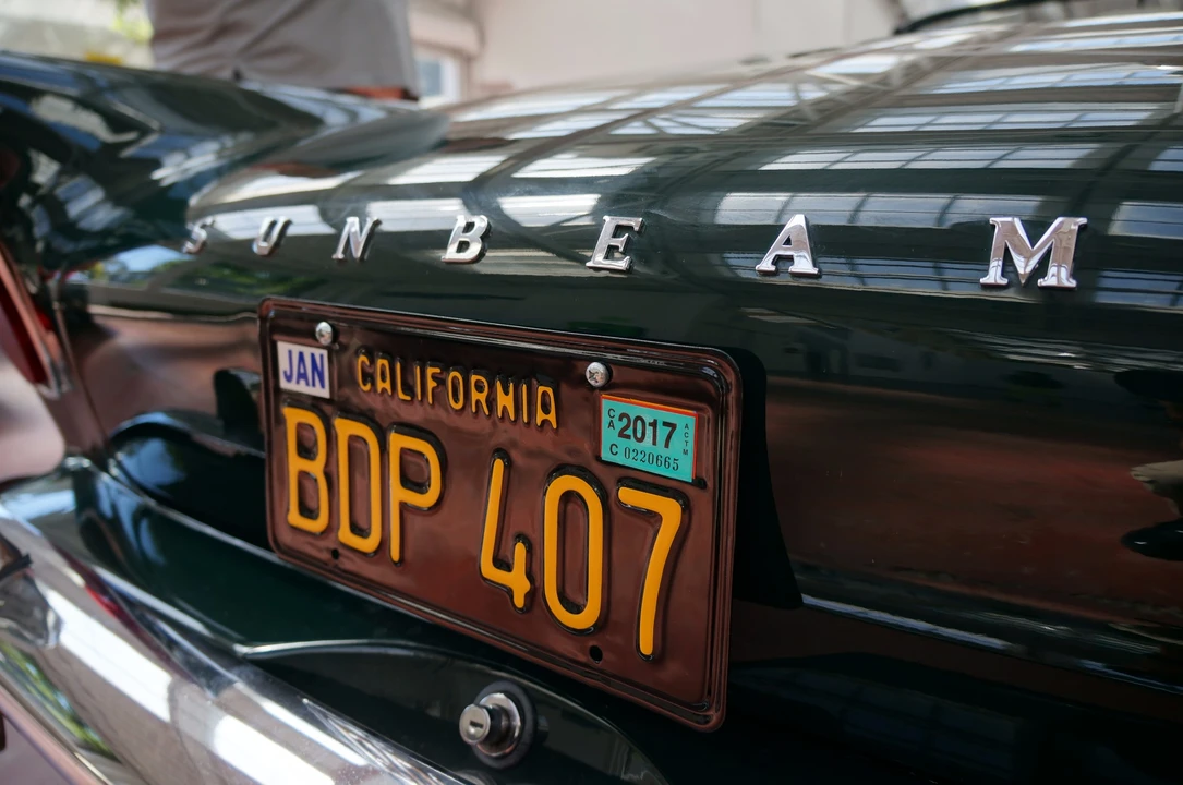 1963 Sunbeam Alpine - Image 14 of 31