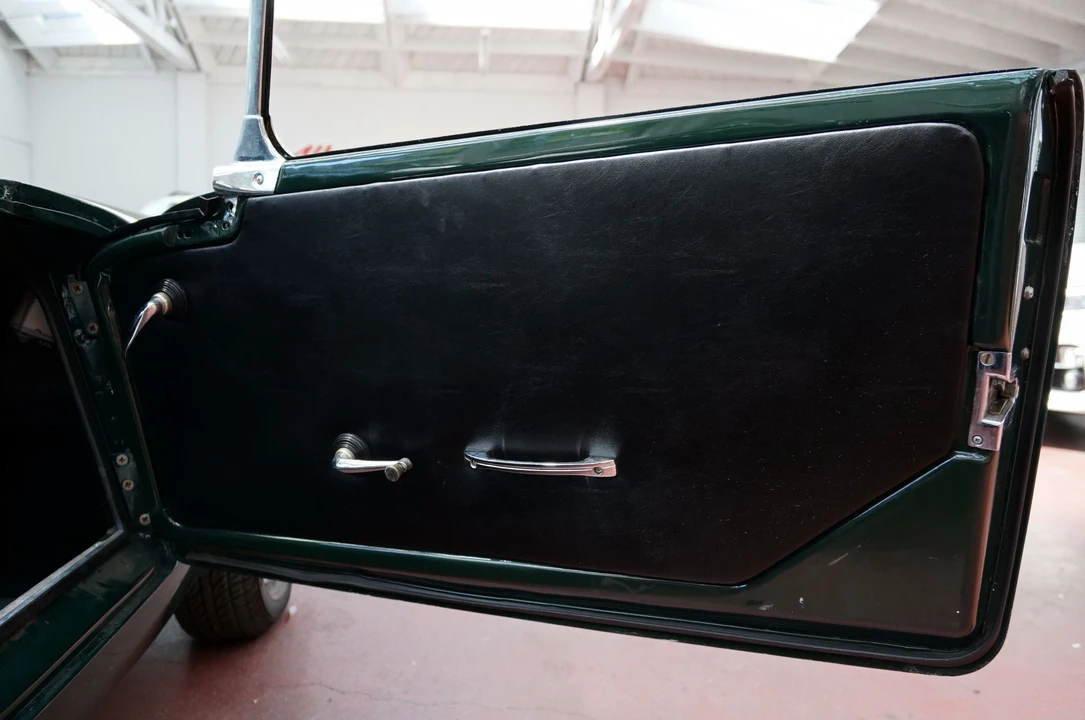 1963 Sunbeam Alpine - Image 23 of 31