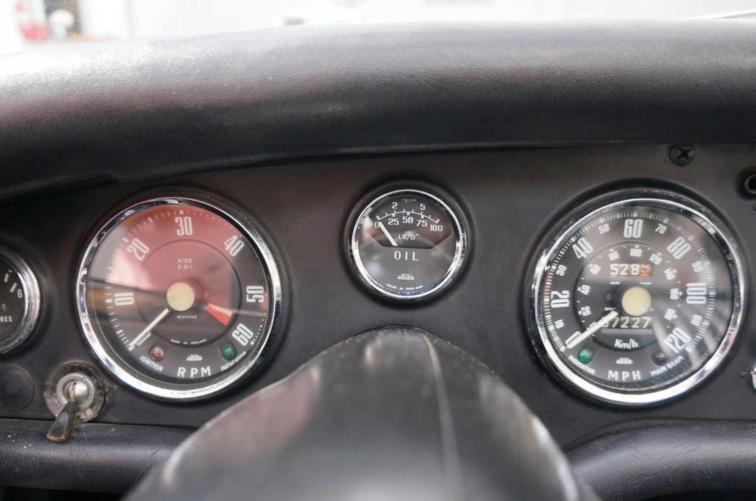 1963 Sunbeam Alpine - Image 28 of 31