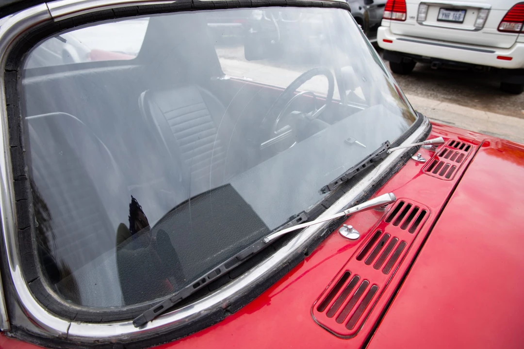 1963 Sunbeam Alpine - Image 14 of 31