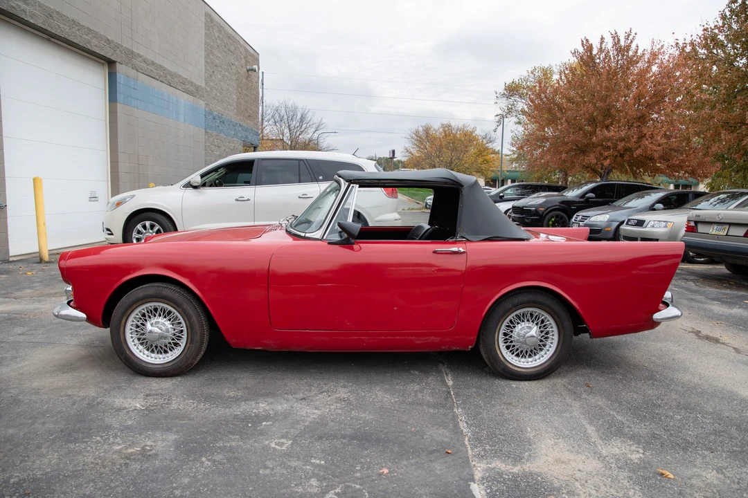 1963 Sunbeam Alpine - Image 9 of 31