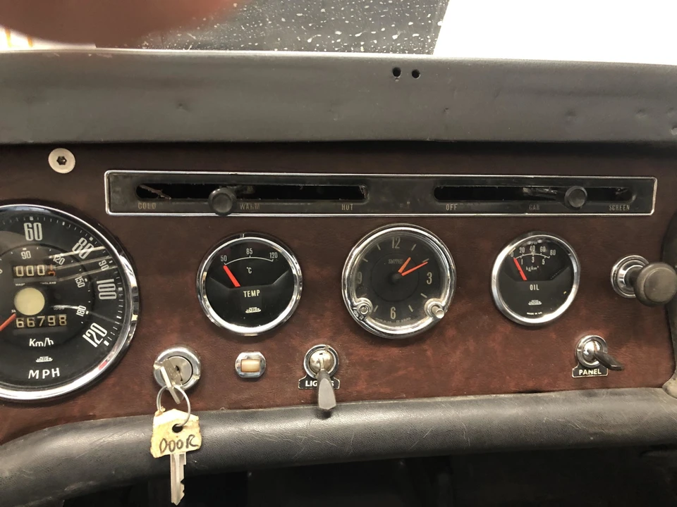 1963 Sunbeam Alpine - Image 29 of 31