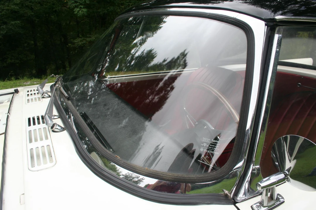 1963 Sunbeam Alpine Series II - Image 18 of 31