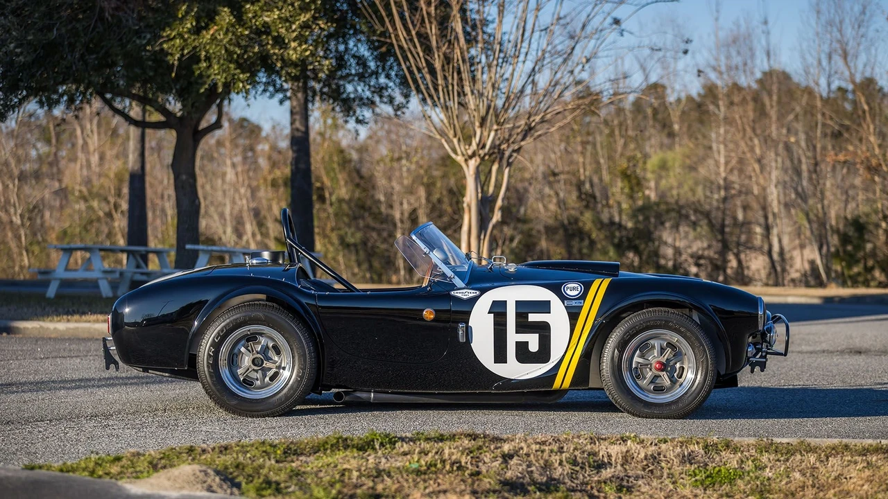 1963 Superformance - Image 4 of 31
