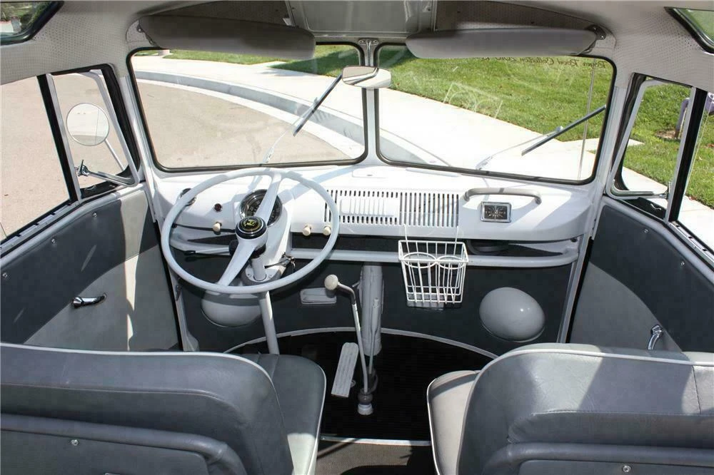 1963 Volkswagen Split-Window Bus - Image 4 of 5