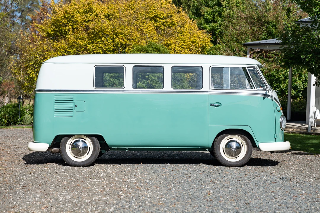 1963 Volkswagen Split-Window Camper - Image 9 of 31