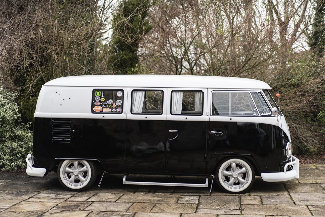 1963 Volkswagen Split-Window Camper - Image 9 of 31