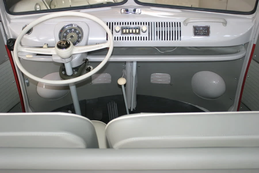 1963 Volkswagen Split-Window Bus - Image 3 of 8