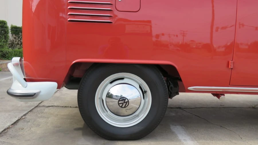 1963 Volkswagen Split-Window Bus - Image 11 of 12