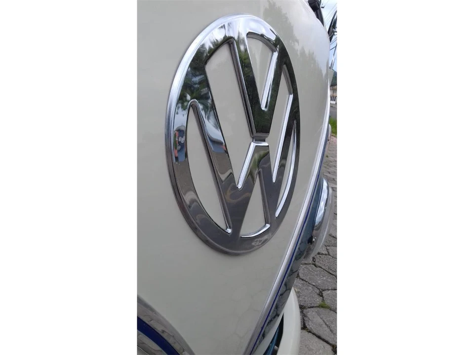 1963 Volkswagen Split-Window Bus - Image 2 of 10