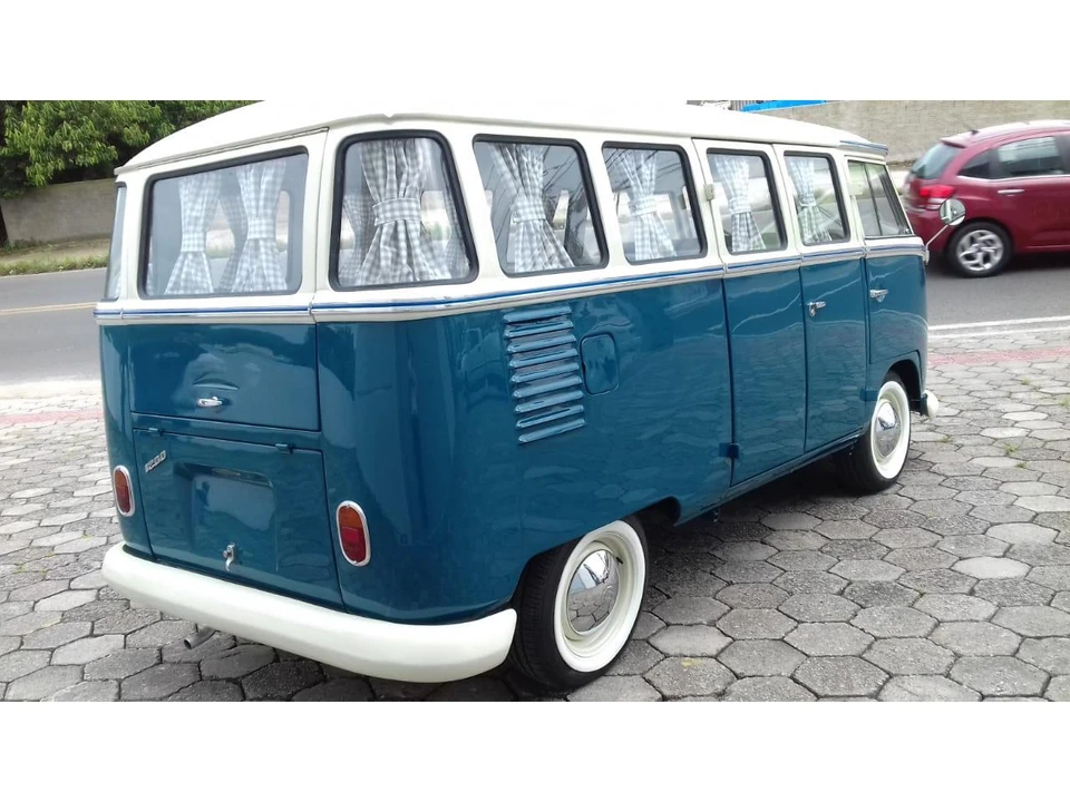 1963 Volkswagen Split-Window Bus - Image 3 of 10