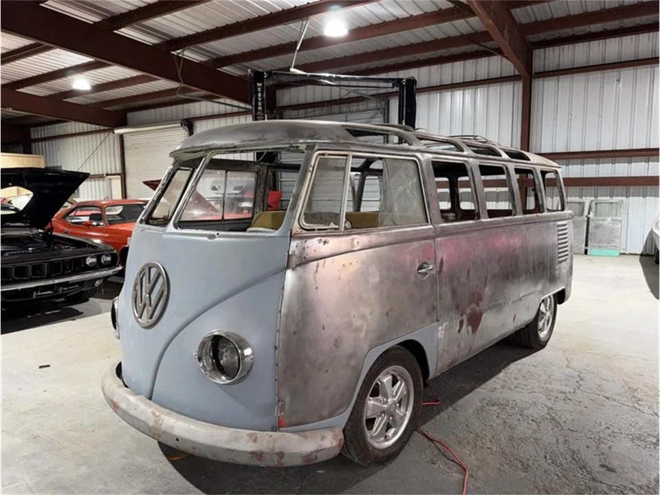 1963 Volkswagen Split-Window Bus - Image 27 of 31