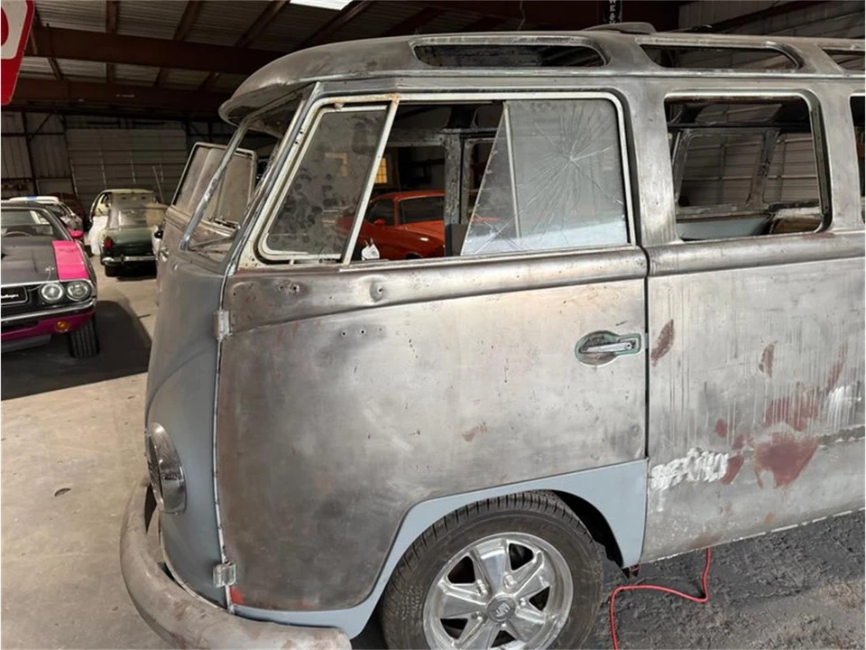 1963 Volkswagen Split-Window Bus - Image 23 of 31
