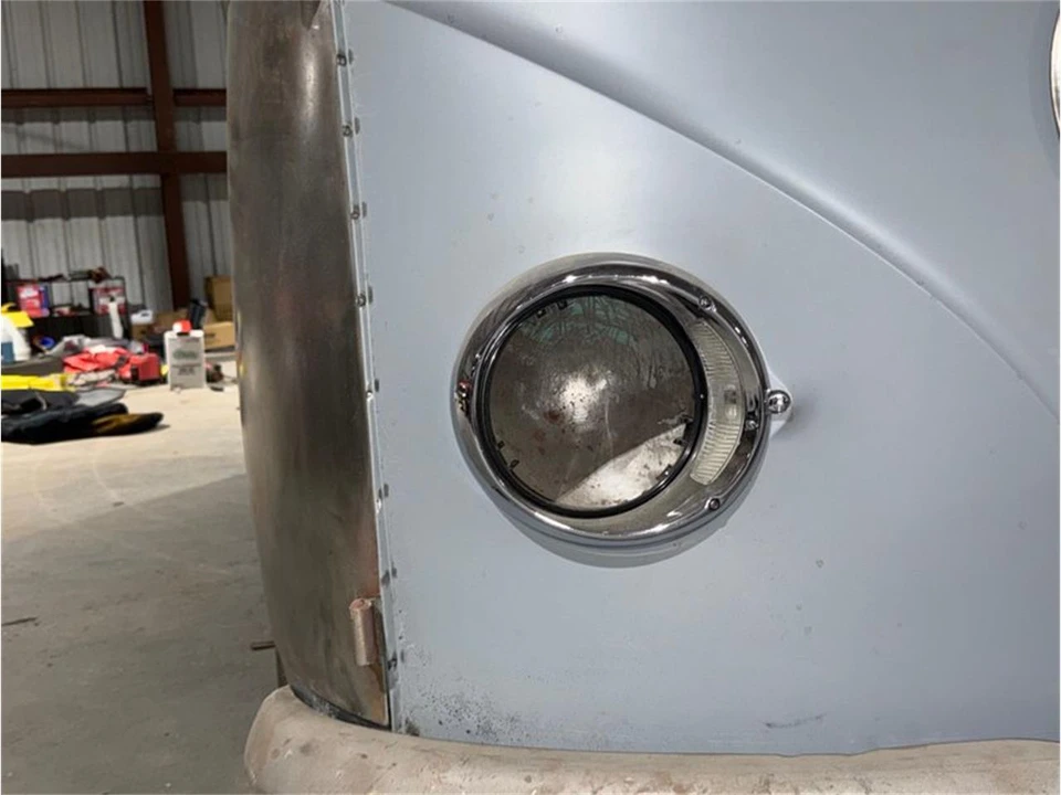 1963 Volkswagen Split-Window Bus - Image 28 of 31