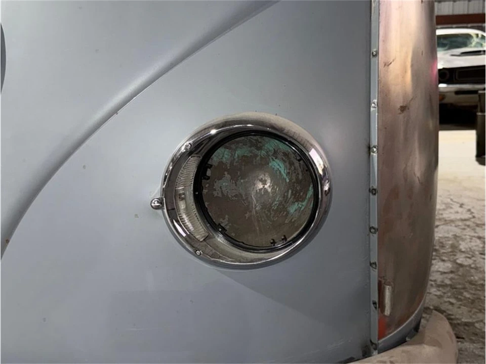 1963 Volkswagen Split-Window Bus - Image 29 of 31