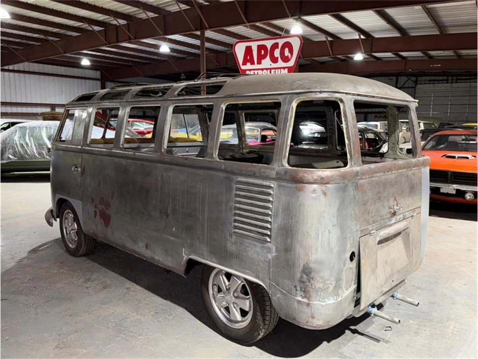1963 Volkswagen Split-Window Bus - Image 4 of 31