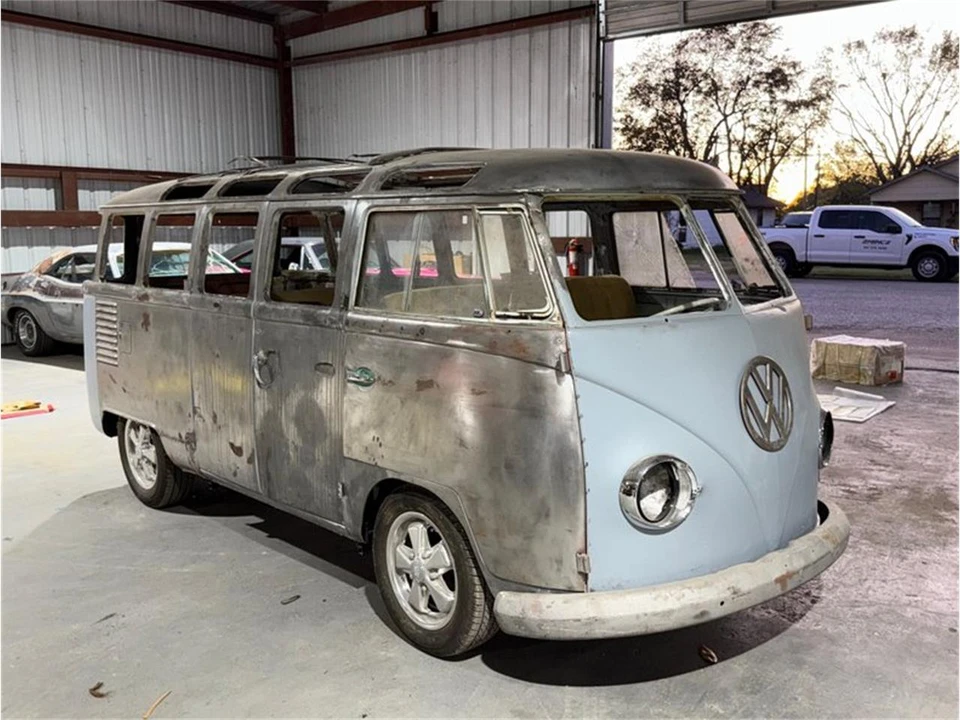 1963 Volkswagen Split-Window Bus - Image 30 of 31