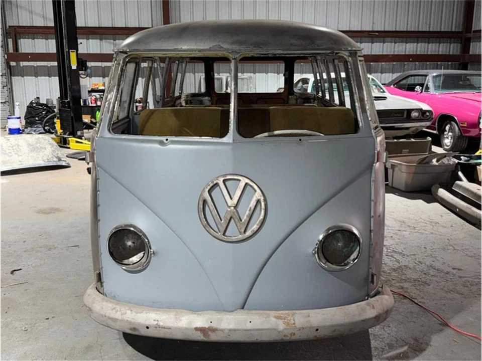 1963 Volkswagen Split-Window Bus - Image 5 of 31