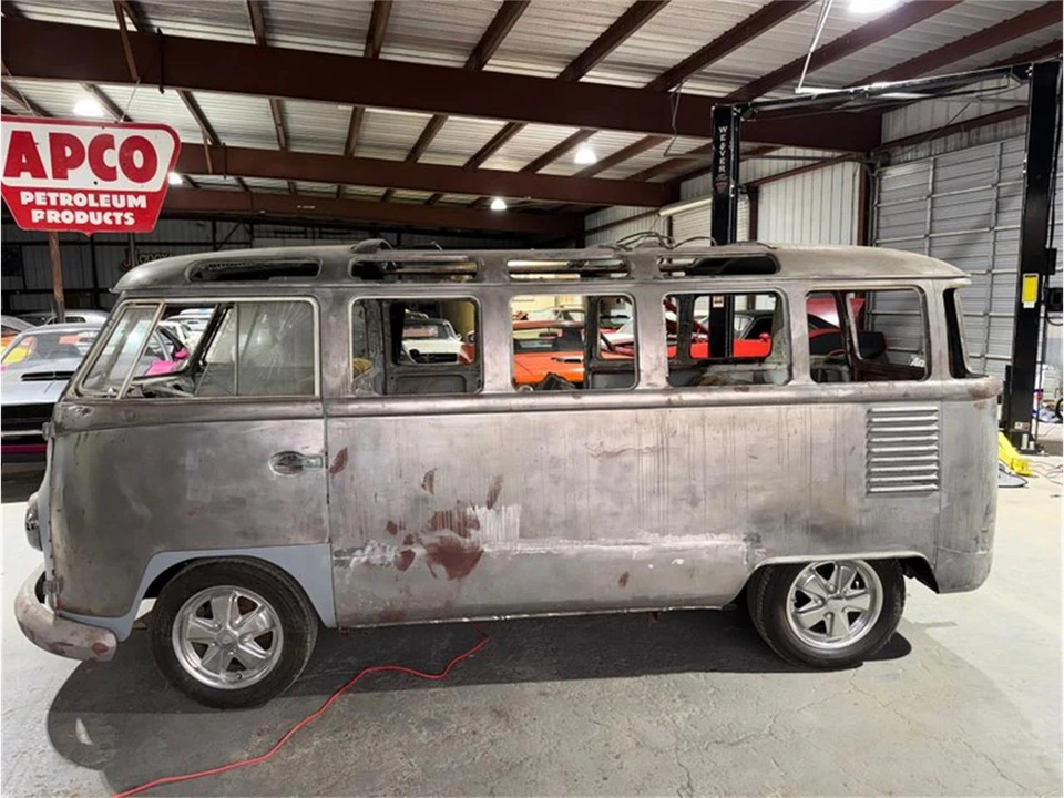 1963 Volkswagen Split-Window Bus - Image 8 of 31