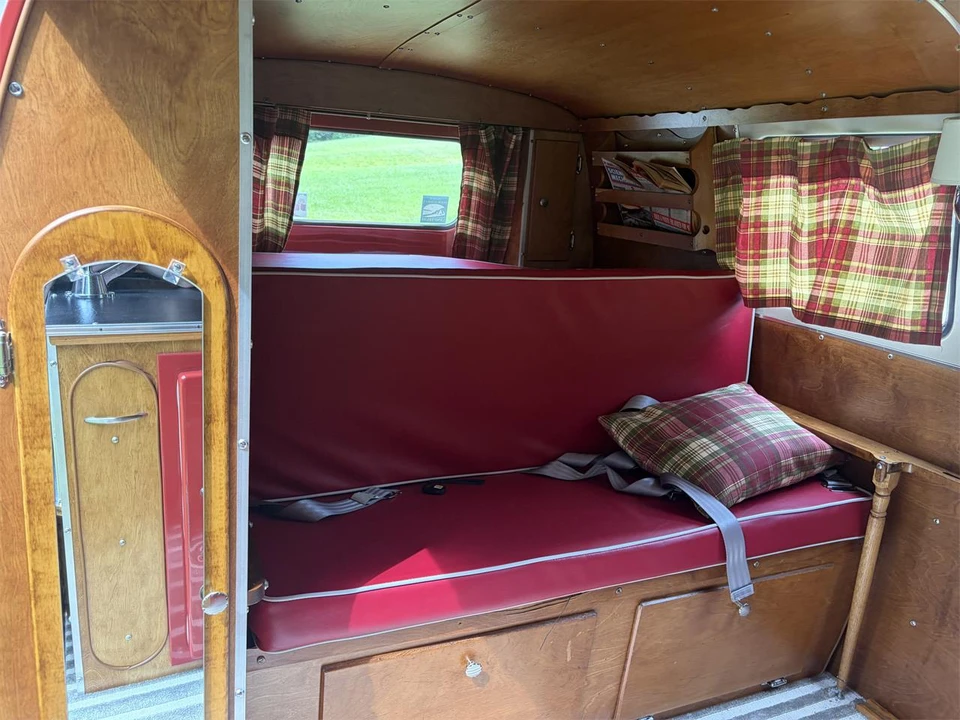 1963 Volkswagen Split-Window Bus - Image 6 of 25