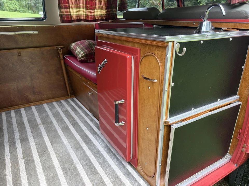 1963 Volkswagen Split-Window Bus - Image 8 of 25