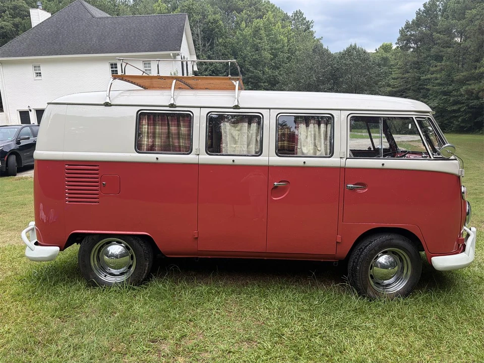 1963 Volkswagen Split-Window Bus - Image 3 of 25