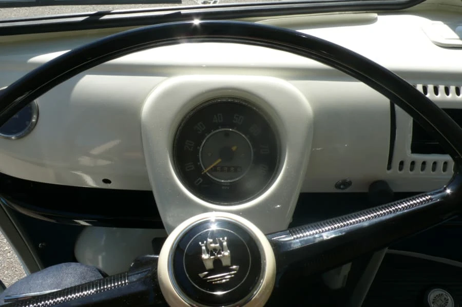 1963 Volkswagen Split-Window Bus - Image 6 of 8
