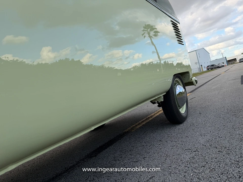 1963 Volkswagen Split-Window Bus - Image 9 of 31
